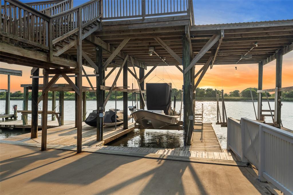 109 Fm-2031, Matagorda, Texas image 3