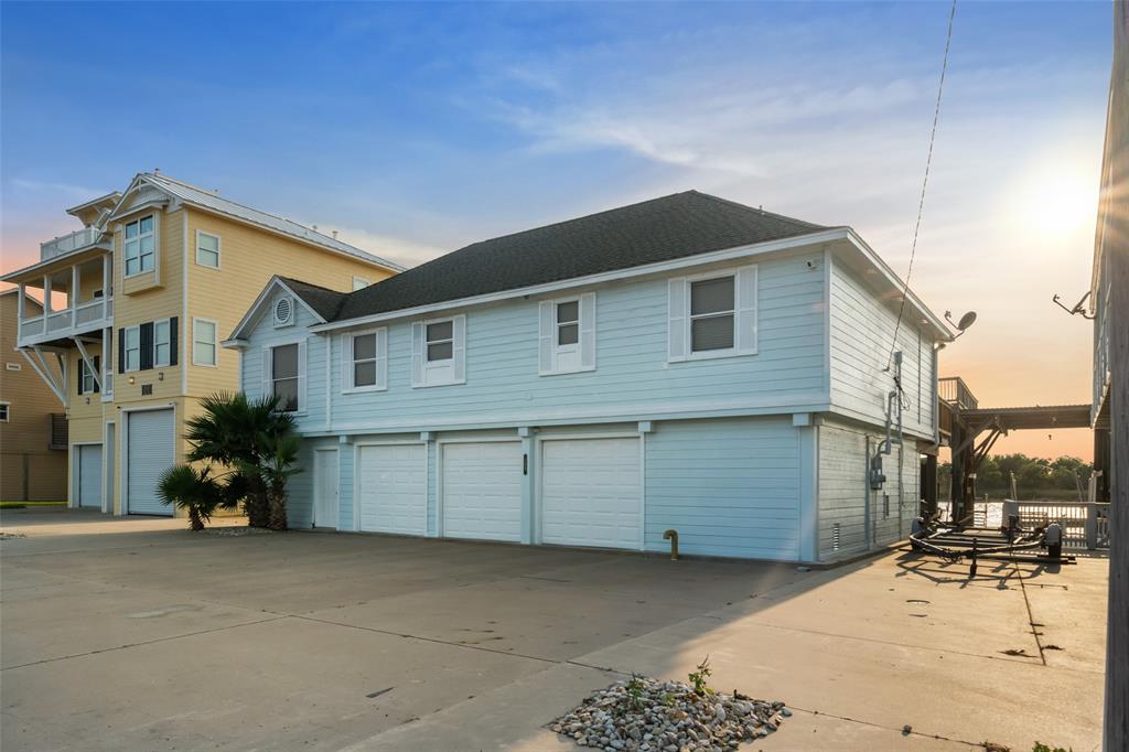 109 Fm-2031, Matagorda, Texas image 2
