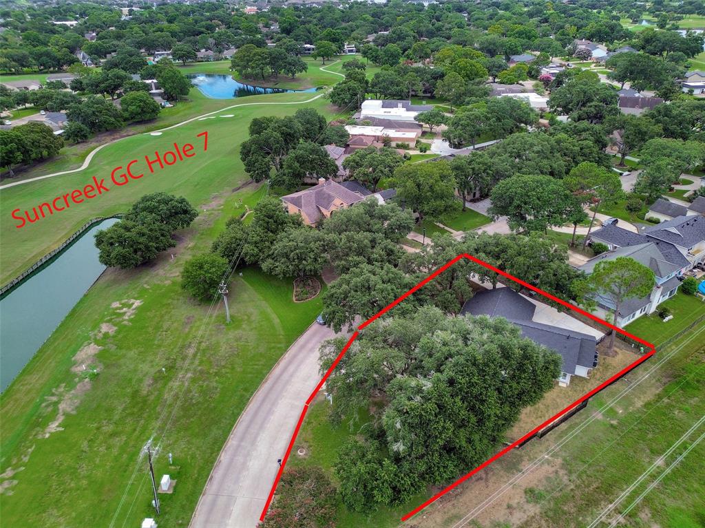 2702 Fairway Drive, Sugar Land, Texas image 3