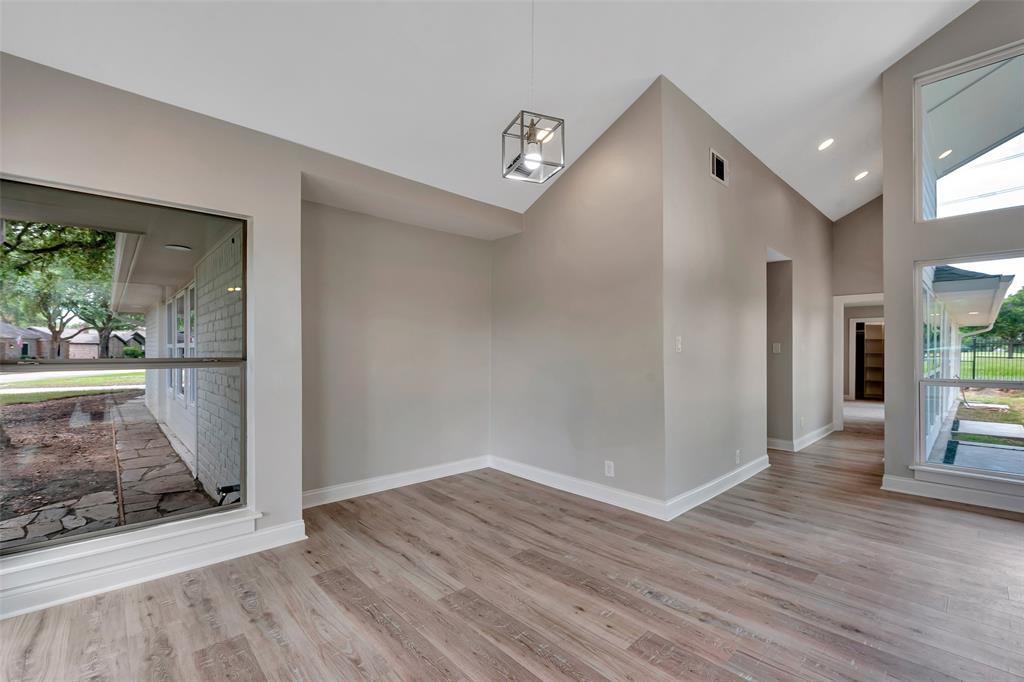 2702 Fairway Drive, Sugar Land, Texas image 9