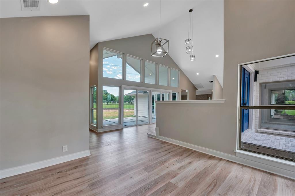 2702 Fairway Drive, Sugar Land, Texas image 11