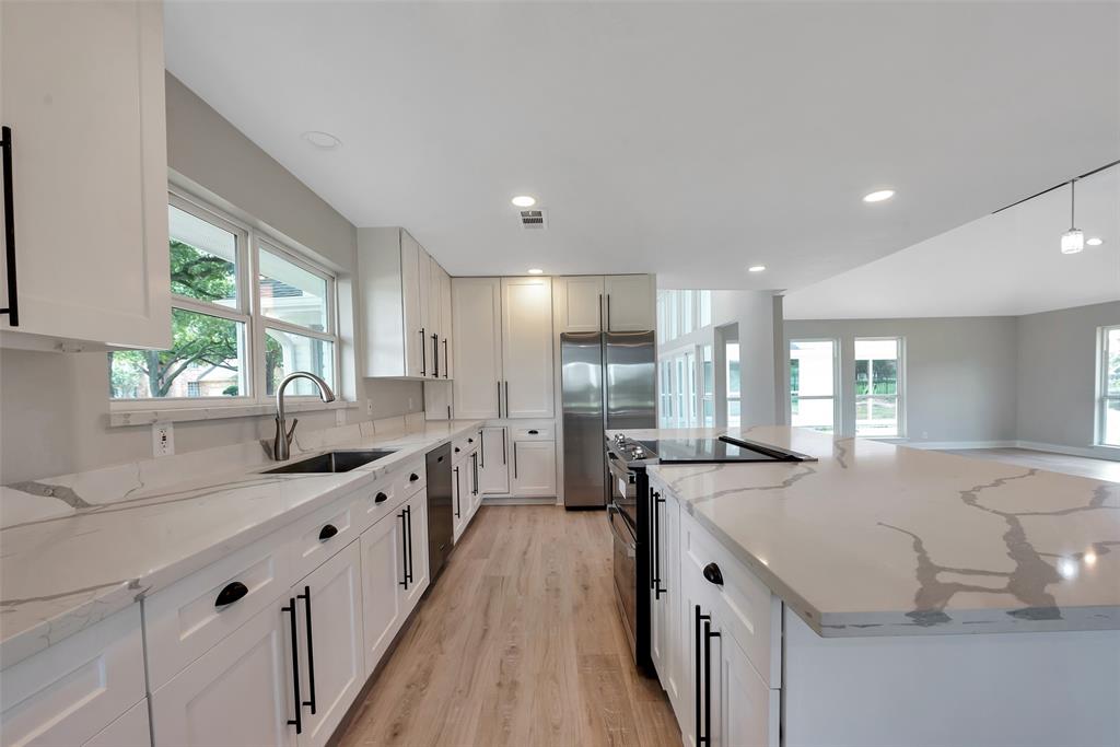 2702 Fairway Drive, Sugar Land, Texas image 14