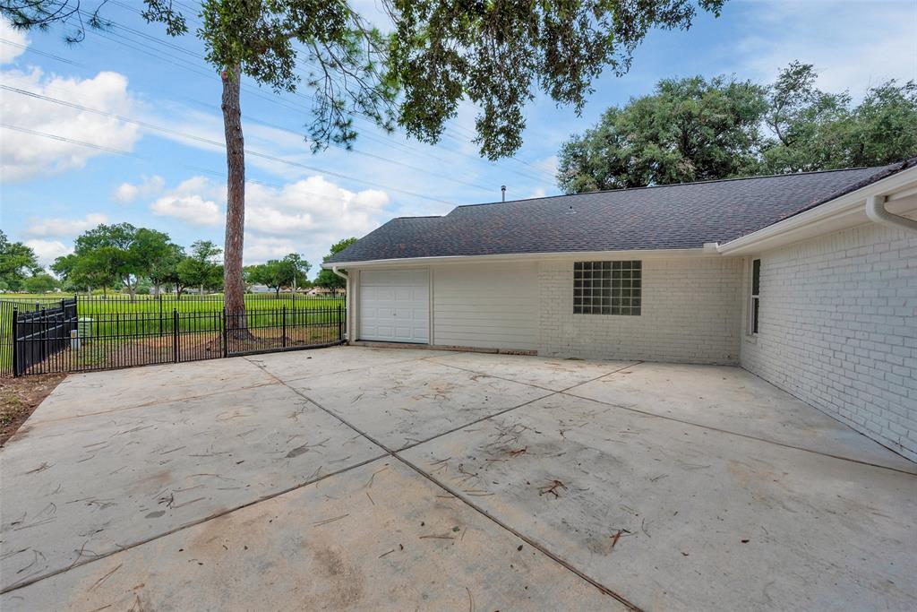 2702 Fairway Drive, Sugar Land, Texas image 42