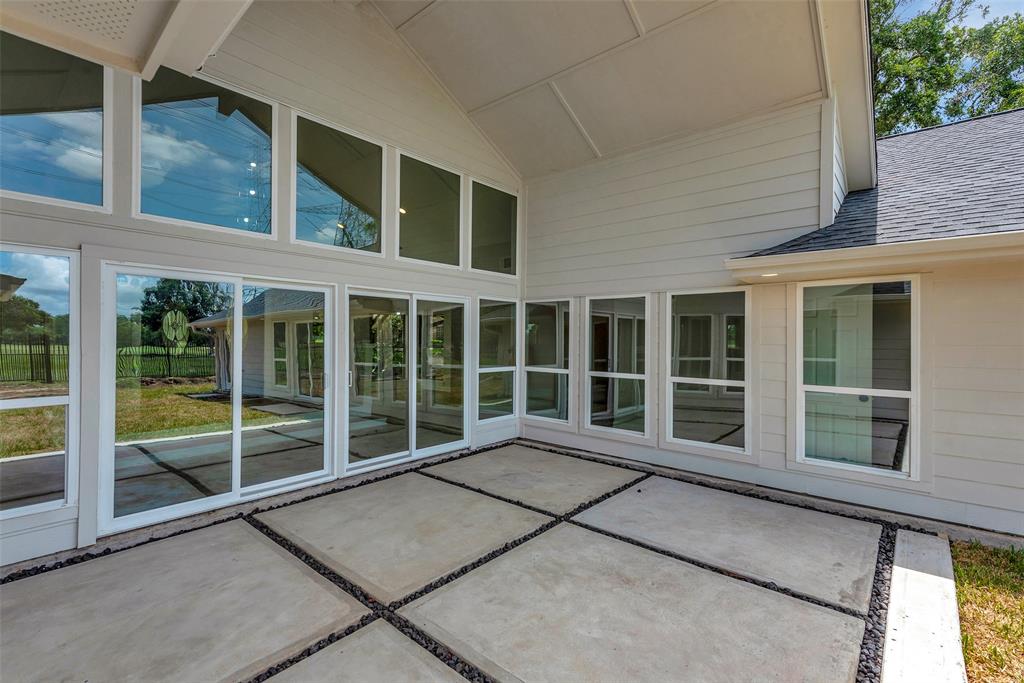 2702 Fairway Drive, Sugar Land, Texas image 40