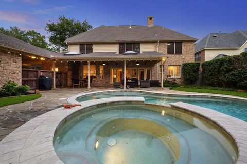 Single Family Residence in Houston TX 14818 Tumbling Falls Court 38.jpg