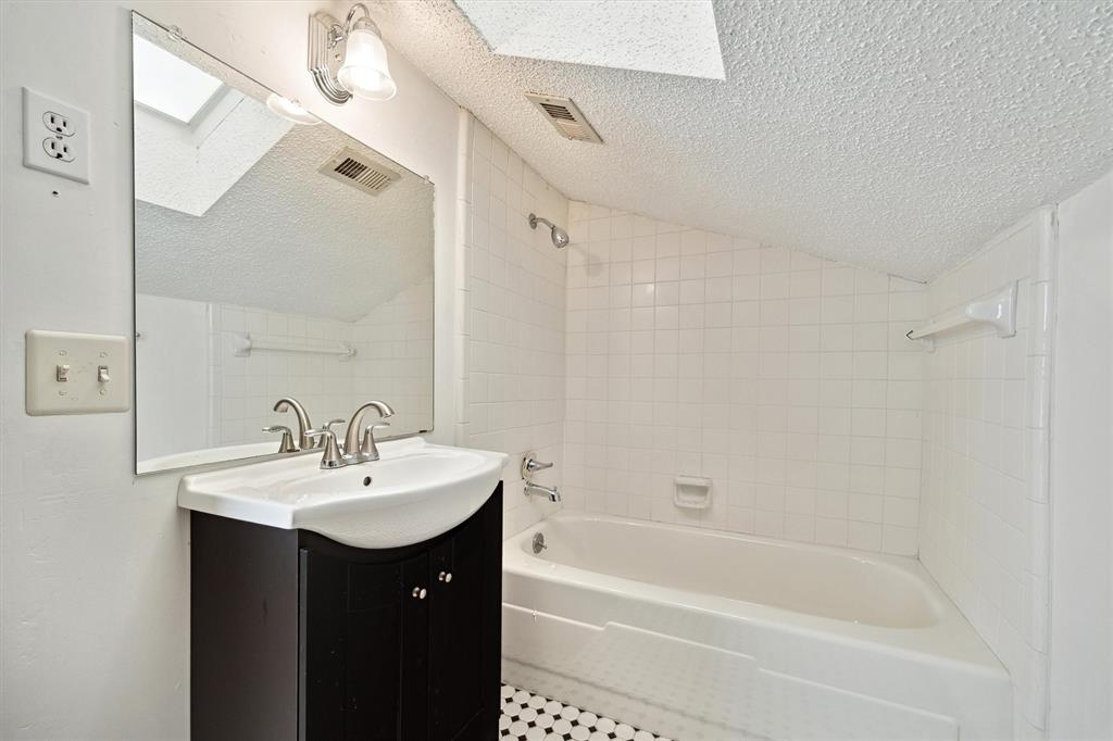 11607 Lakeside Place Drive, Houston, Texas image 18