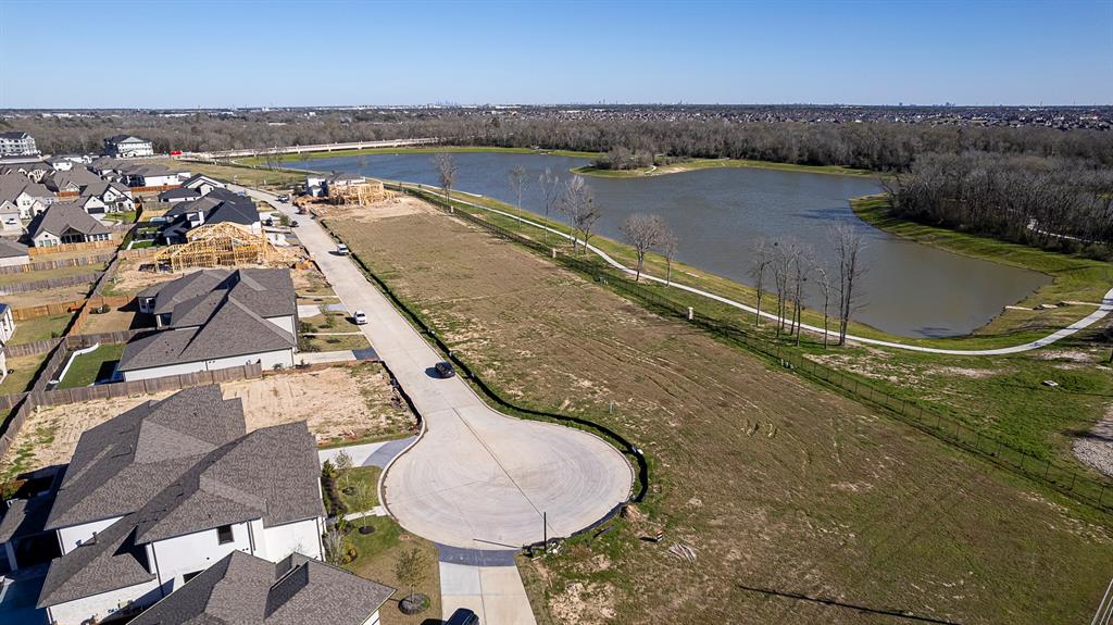 18407 Symons Branch Court, Cypress, Texas image 3