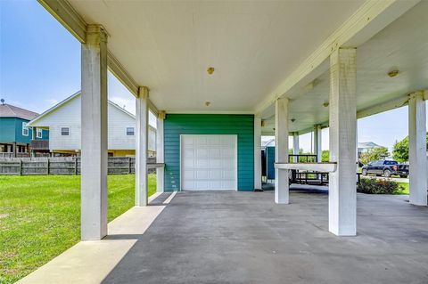 A home in Crystal Beach