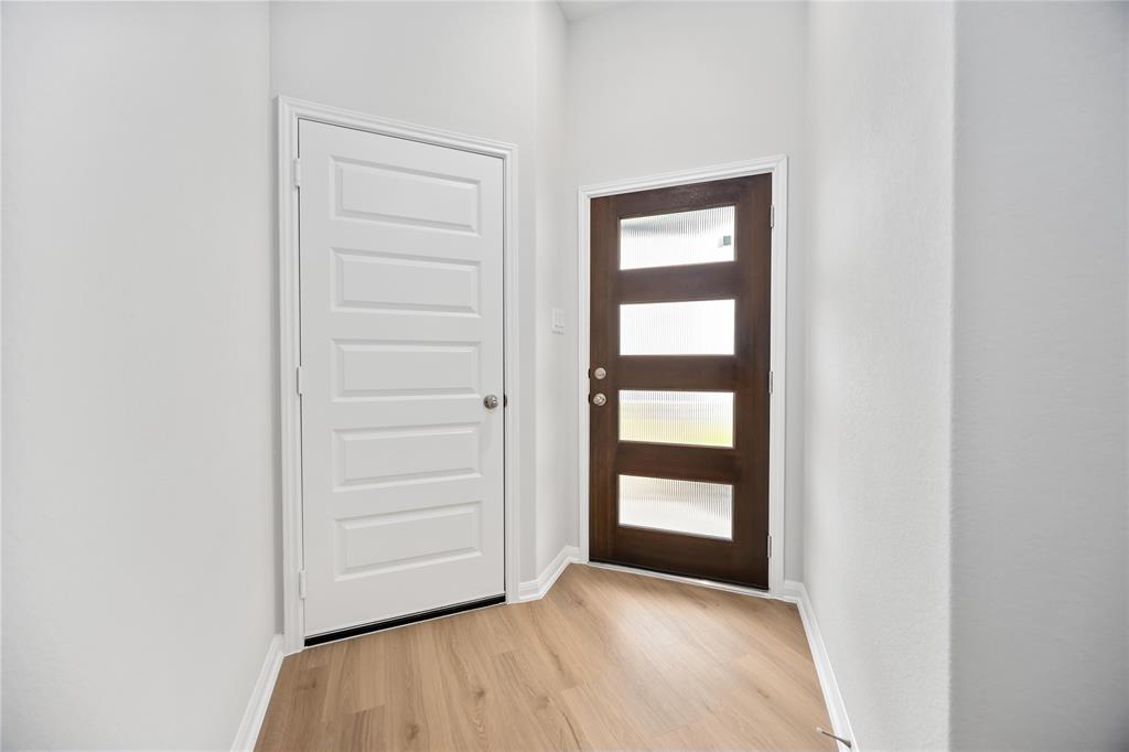 8015 Alamo Court, Beasley, Texas image 3