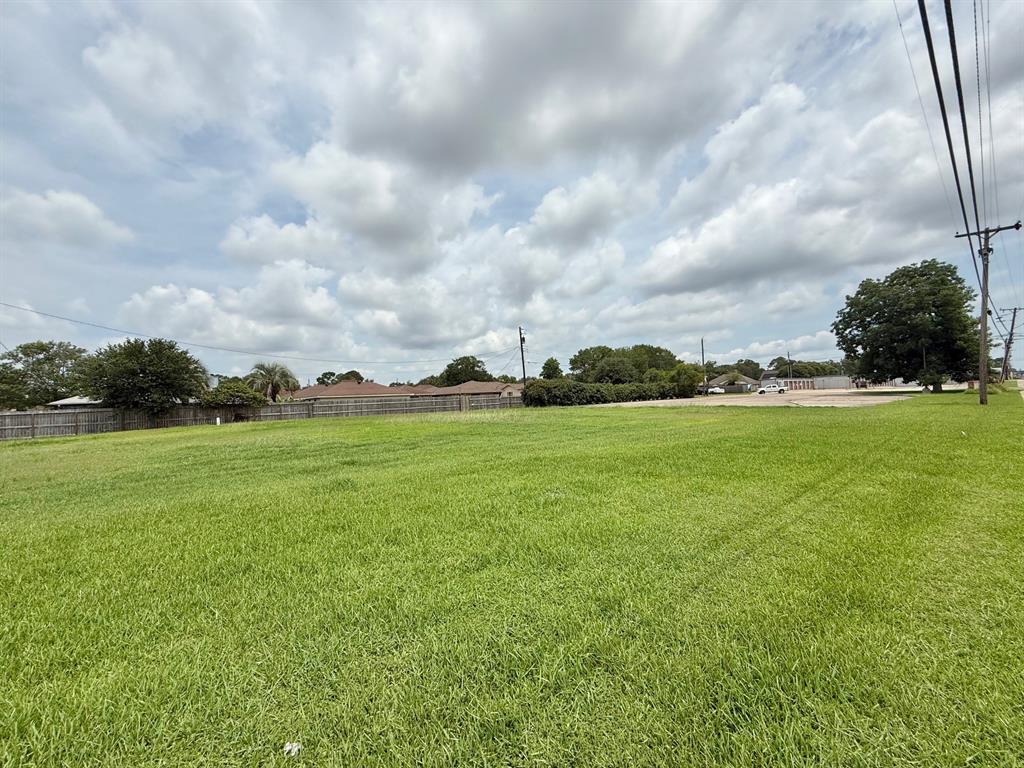 2702 Nall Street, Port Neches, Texas image 1