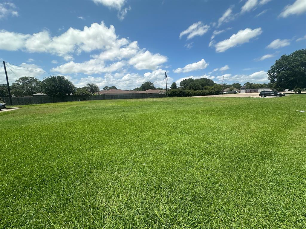 2702 Nall Street, Port Neches, Texas image 3