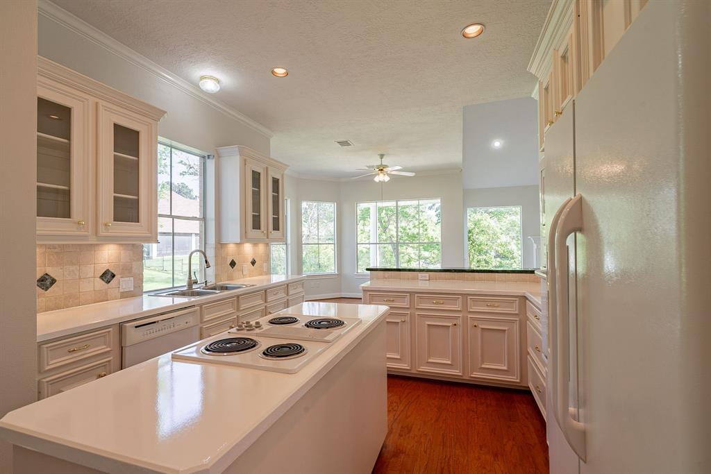 302 Woodside Lane