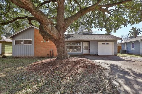 A home in Lake Jackson