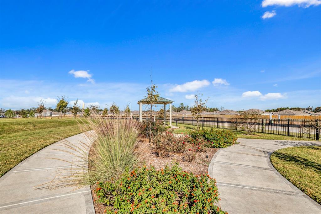 16437 Blossom Grove Drive, Conroe, Texas image 13