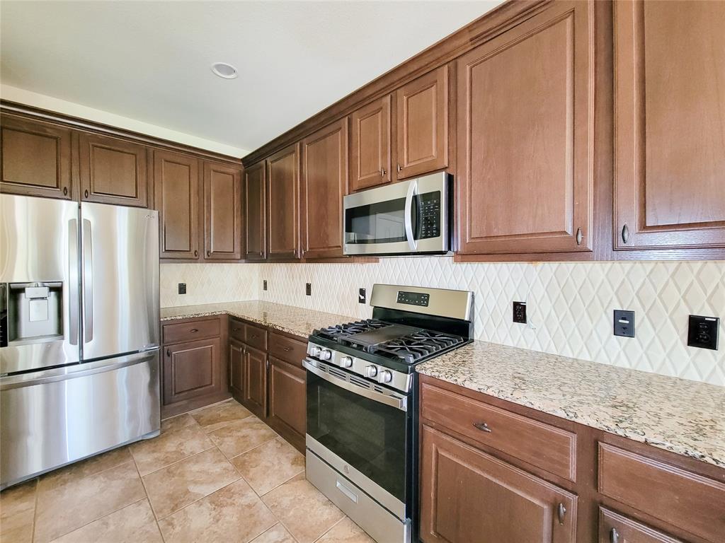 35 Prairie Falcon Place, Spring, Texas image 10