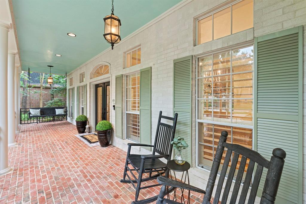 26 Taylor Point Drive