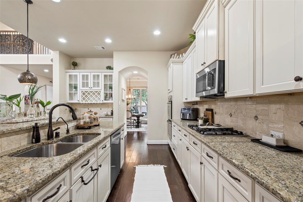 51 Tioga Place, Tomball, Texas image 15