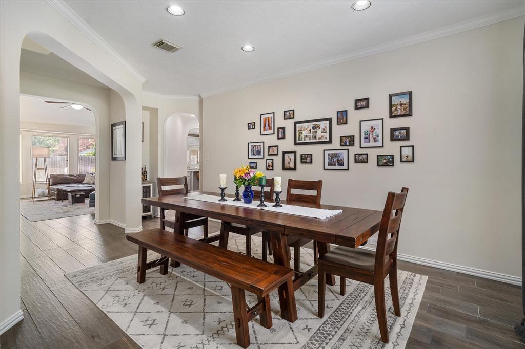 112 Grand Creek Drive, League City, Texas image 6
