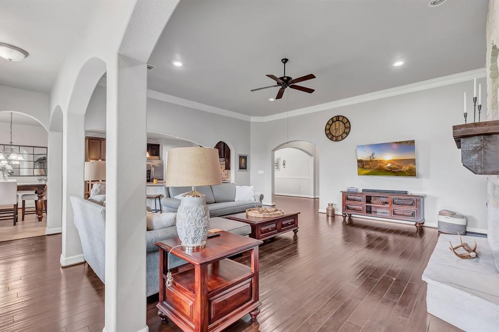 4006 Broadmoor Drive, Mont Belvieu, Texas image 26