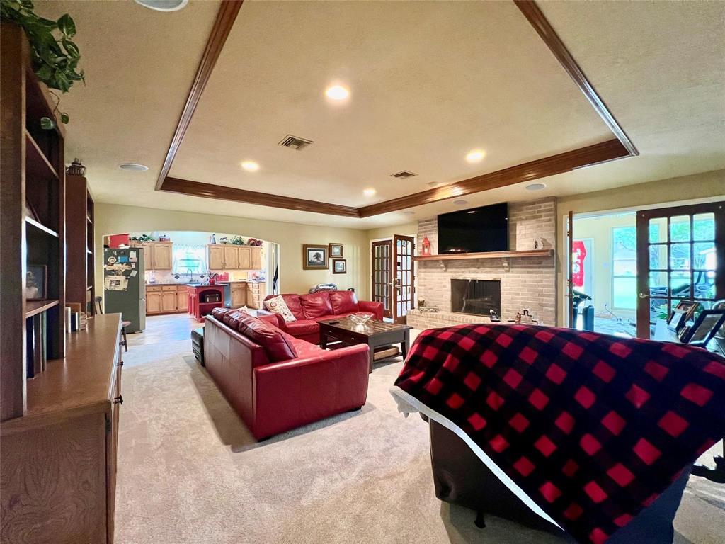 101 Forest Drive, Liberty, Texas image 4