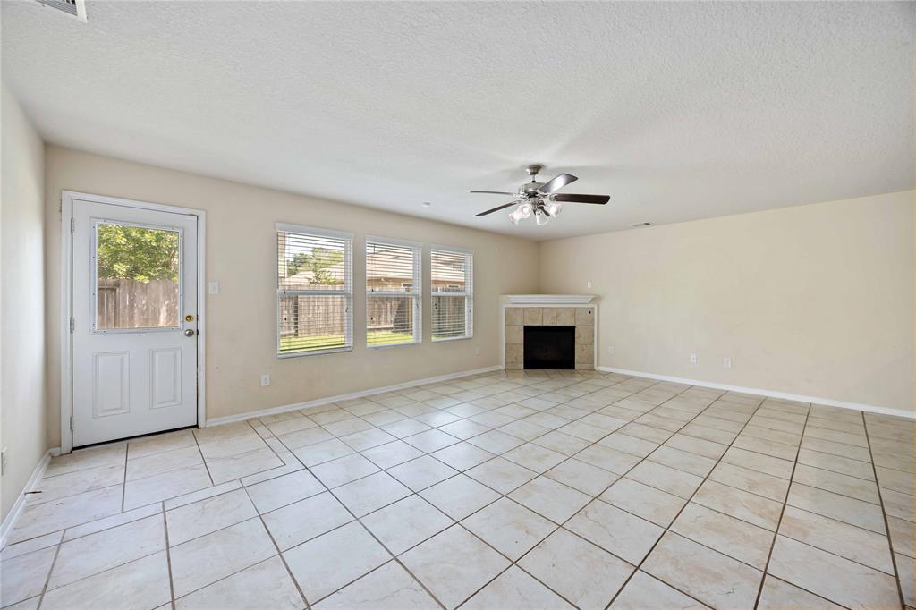 9939 Chimney Swift Lane, Conroe, Texas image 8