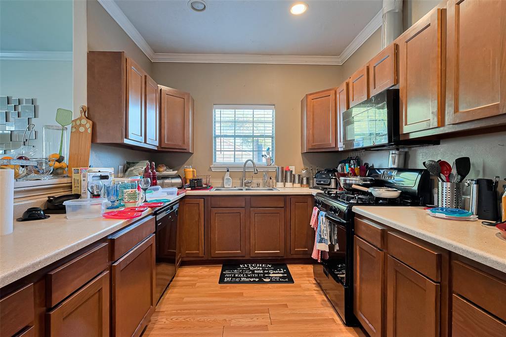213 W Murrill Street, Baytown, Texas image 7