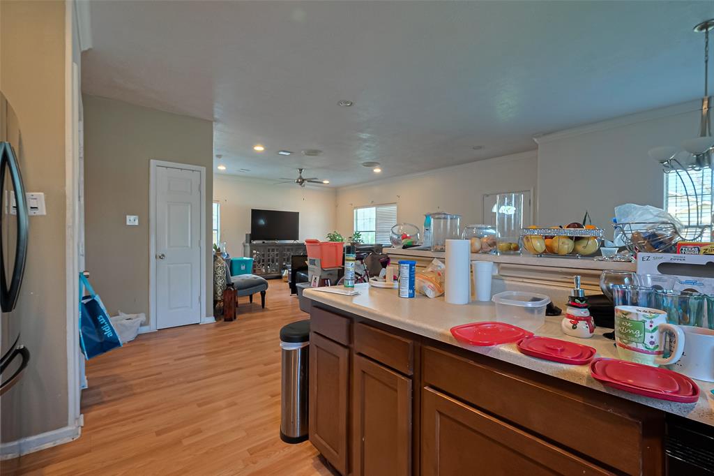 213 W Murrill Street, Baytown, Texas image 6