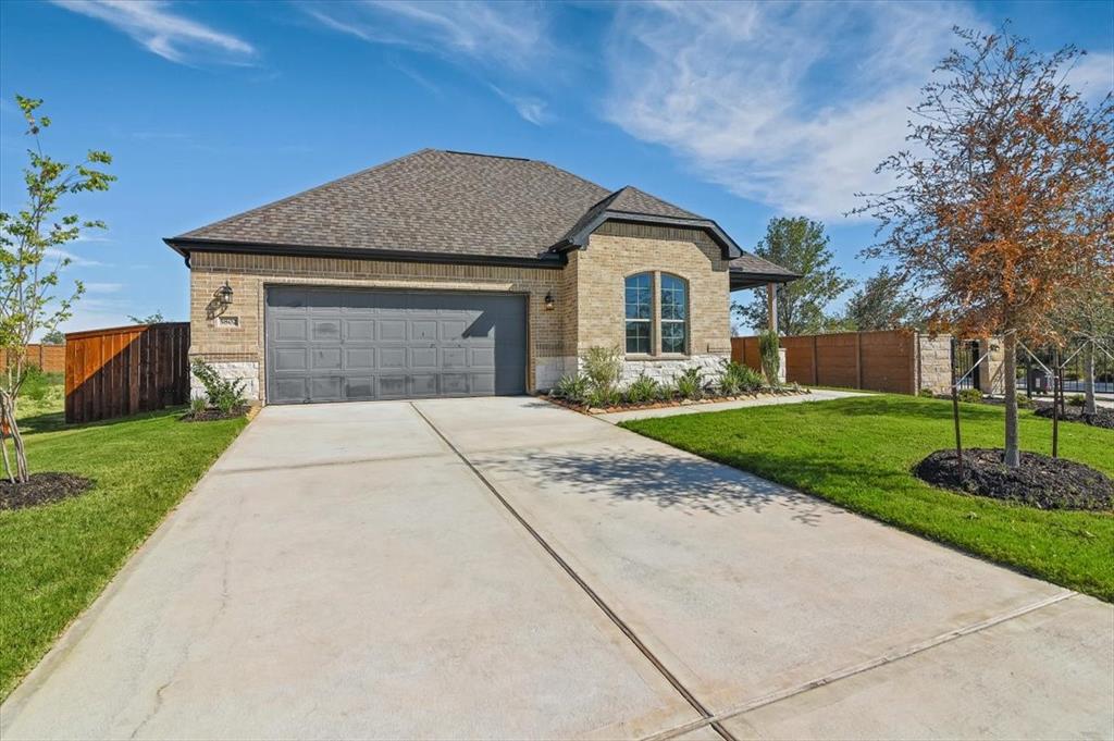 5802 Caracara St, Manvel, Texas image 3