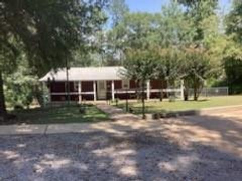 Photo of 116 Grapeland Lake Road, Grapeland, TX 75844 (MLS # 91297183) Photo of 116 Grapeland Lake Road, Grapeland, TX 75844 (MLS # 91297183)