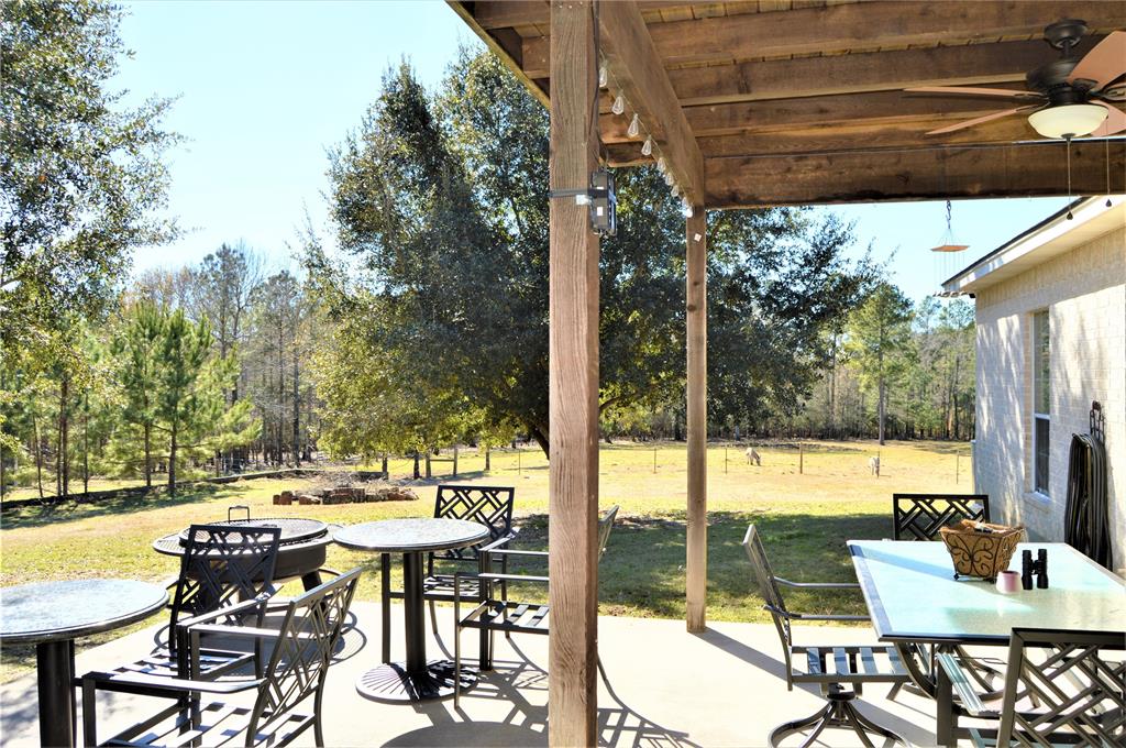 1814 Oakdale Loop, Livingston, Texas image 35