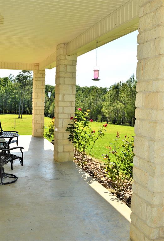 1814 Oakdale Loop, Livingston, Texas image 7