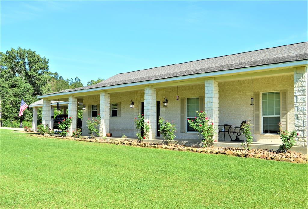 1814 Oakdale Loop, Livingston, Texas image 4