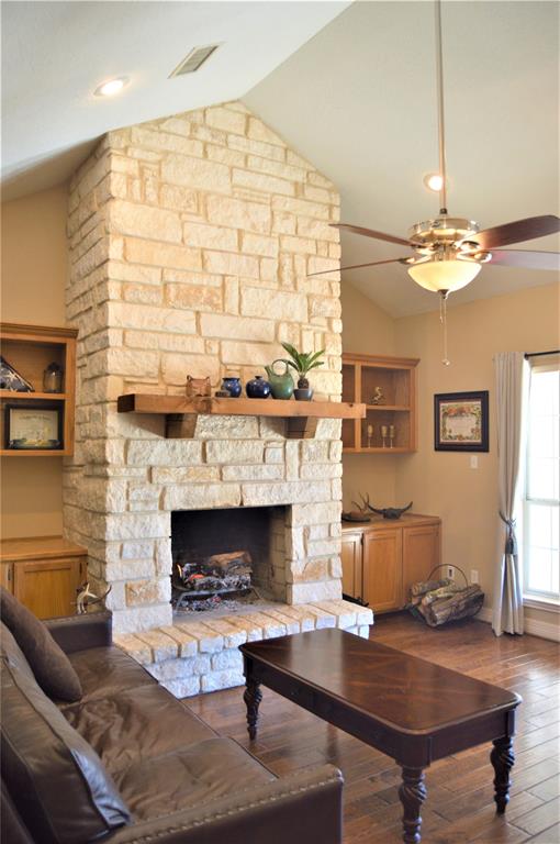1814 Oakdale Loop, Livingston, Texas image 14