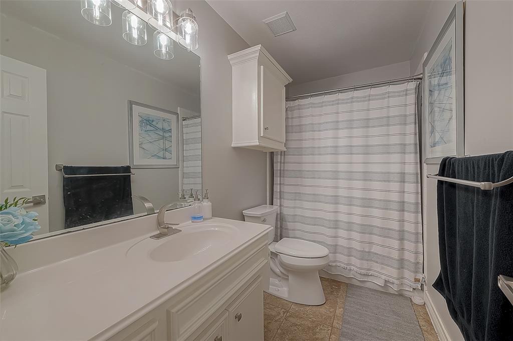 8807 Stones Throw Lane, Missouri City, Texas image 38