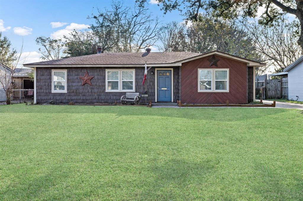 2233 5th Street, Port Neches, Texas image 1