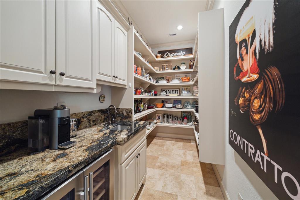 505 Hunters Lane, Friendswood, Texas image 19