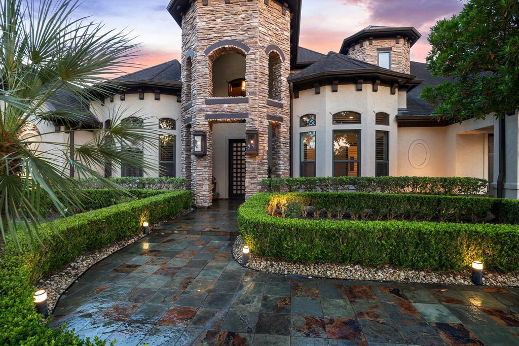 505 Hunters Lane, Friendswood, Texas image 3