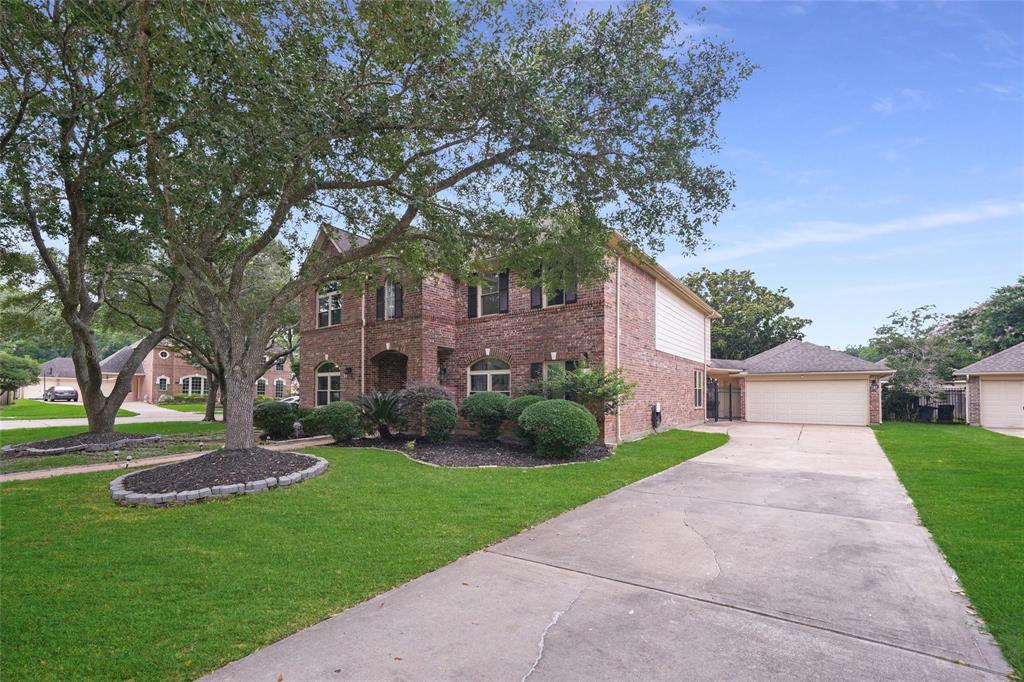 3 Amberstone Drive, Sugar Land, Texas image 4