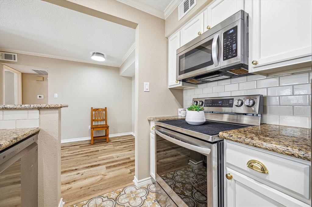 4649 Wild Indigo Unit 340 Street #340, Houston, Texas image 15