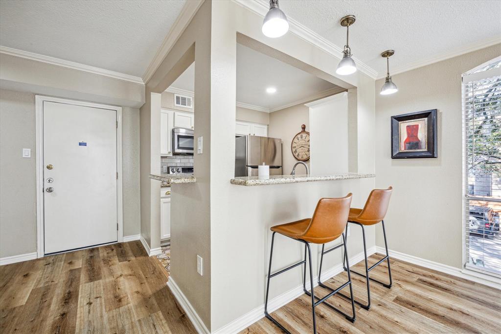 4649 Wild Indigo Unit 340 Street #340, Houston, Texas image 9
