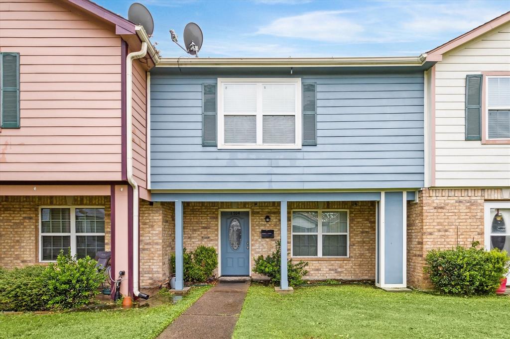 View Pasadena, TX 77503 townhome