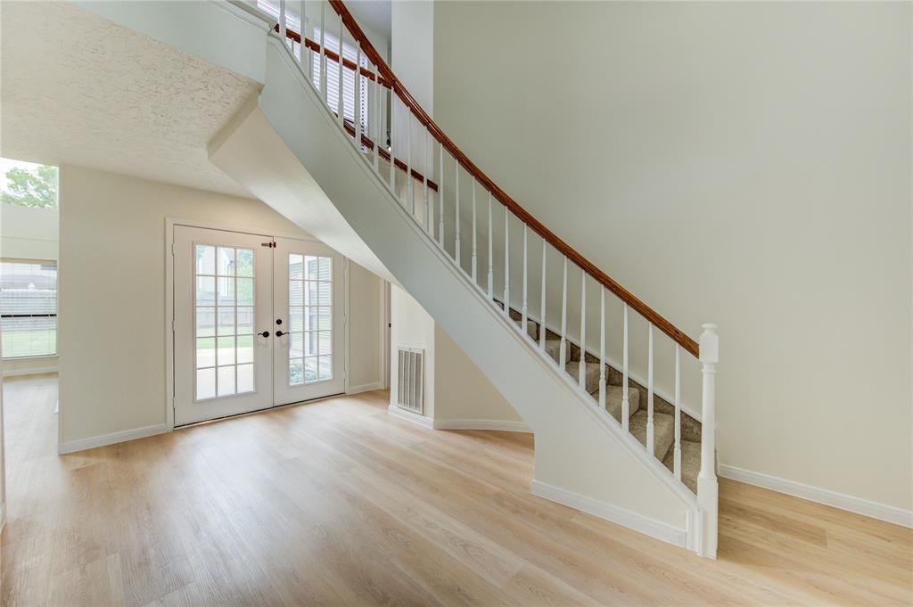 1715 Cobblestone Court