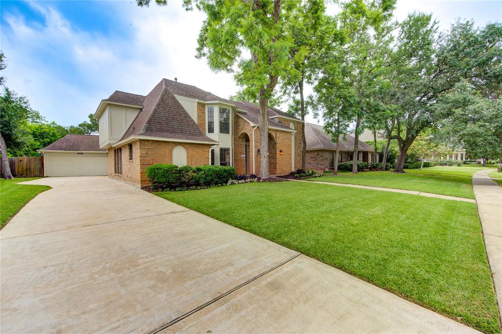 1715 Cobblestone Court