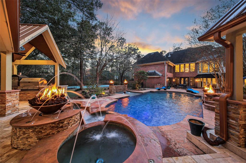 2610 Valley Manor Drive, Kingwood, Texas image 12