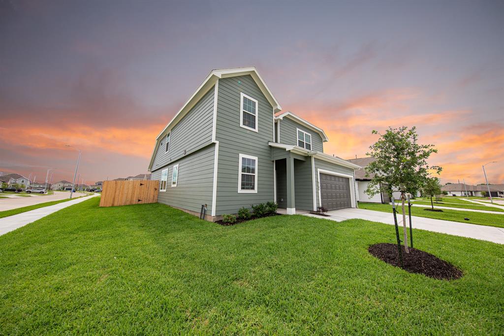 5103 Hector Gustavo Drive, Rosharon, Texas image 3