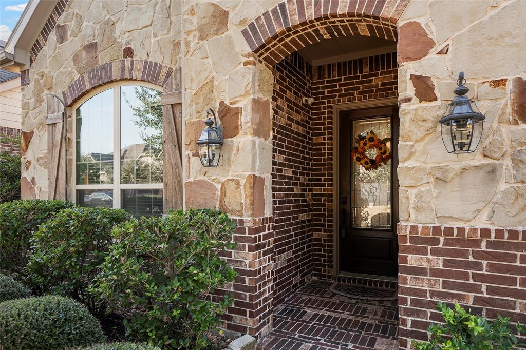 19827 Summit Crest Court, Cypress, Texas image 2