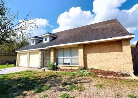Single Family Residence in Houston TX 194 Moonridge Drive.jpg
