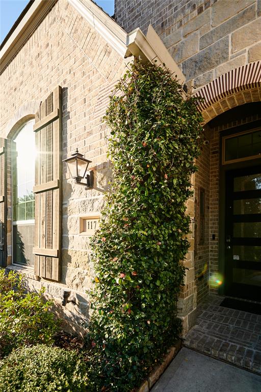 117 Hunter Hollow Place