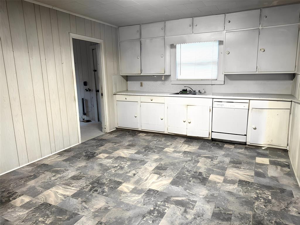 809 August Street, El Campo, Texas image 6