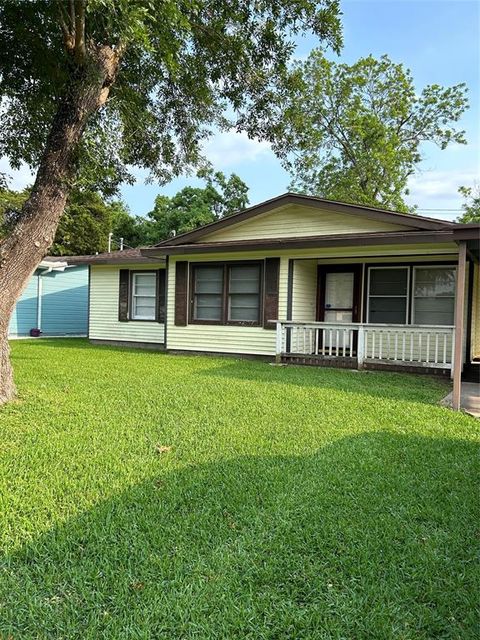 A home in Texas City